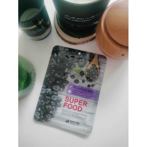 Eyenlip Super Food, Blueberry Mask (Maseczka w płachcie odżywczo-wygładzająca) - opinie | zdjęcie do recenzji od blondeinbeauty