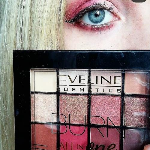 Eveline Cosmetics All in One Eyeshadow Palette 03 Burn (Paleta 12 cieni do powiek) - opinie | zdjęcie do recenzji od Agafii - 1