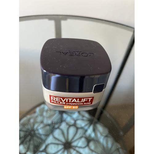 L'Oreal Paris Revitalift Filler SPF50 (Intensywnie Wypełniający Krem Anti-age) - opinie | zdjęcie do recenzji od MarieAnne26 - 1