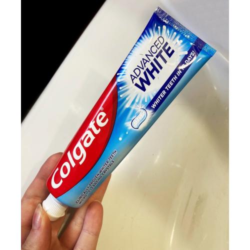 Colgate Advanced White (Pasta do zębów (nowa wersja)) - opinie | zdjęcie do recenzji od 123eliza96 - 2