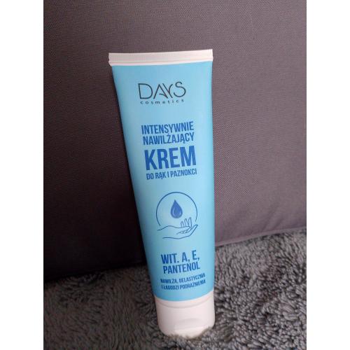 Days Cosmetics Intensywnie nawilżający krem do rąk i paznokci - opinie | zdjęcie do recenzji od BellaMakeup
