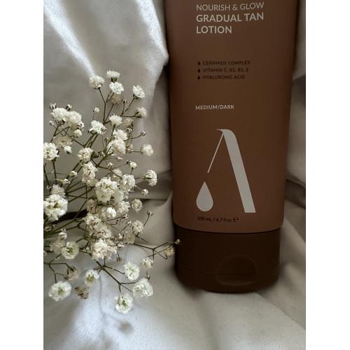Azure Tan Nourish & Glow, Gradual Tan Lotion (Stopniowo opalający balsam do ciała) - opinie | zdjęcie do recenzji od Anastasiya_Shakun