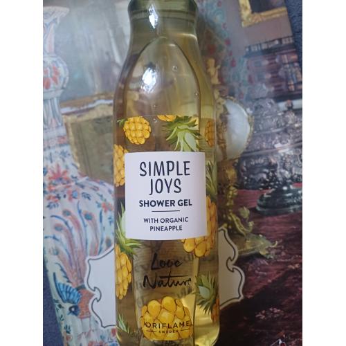 Oriflame Love Nature, Simple Joys Shower Gel with Organic Pineapple (Żel pod prysznic  z organicznym ananasem) - opinie | zdjęcie do recenzji od KIN0183