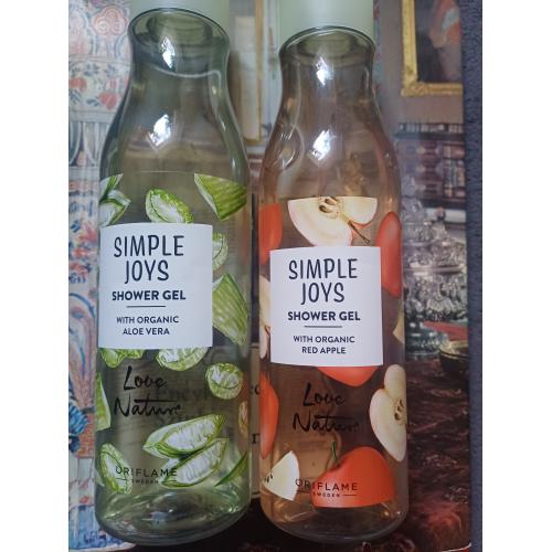 Oriflame Love Nature , Simple Joys Shower Gel with Organic Red Apple (Żel pod prysznic z organicznym jabłkiem) - opinie | zdjęcie do recenzji od KIN0183