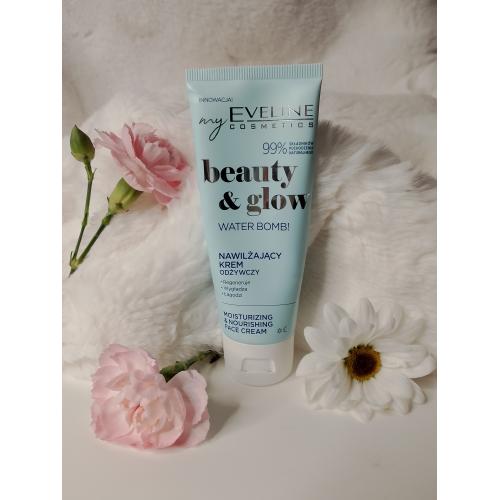 Eveline Cosmetics Beauty & Glow, Nawilżający krem odżywczy `Water Bomb!` - opinie | zdjęcie do recenzji od BellaMakeup