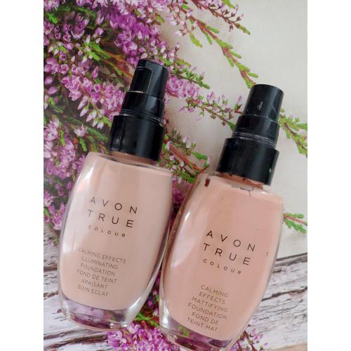 Avon True Colour, Calming Effects, Illuminating Foundation (Podkład rozświetlająco - antystresowy) - opinie | zdjęcie do recenzji od BellaMakeup