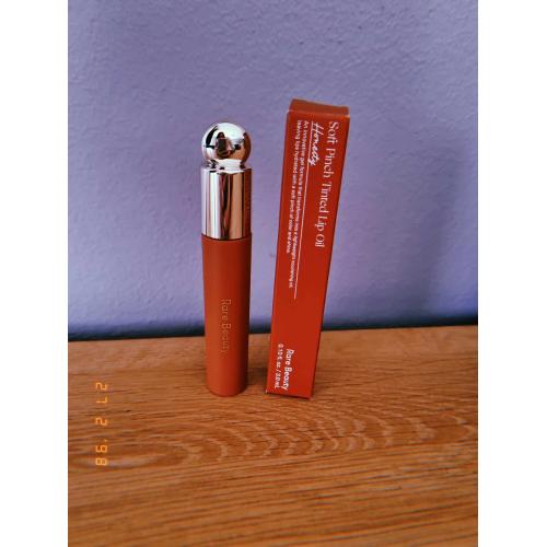 Rare Beauty Soft Pinch Tinted Lip Oil (Koloryzujący olejek do ust) - opinie | zdjęcie do recenzji od Rumcykiewicz