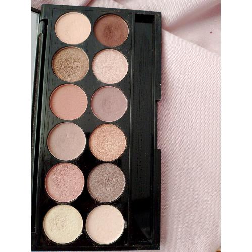Sleek Make Up i-Divine, Mineral Based Eyeshadow Palette (Paleta 12 cieni mineralnych (różne rodzaje)) - opinie | zdjęcie do recenzji od BellaMakeup