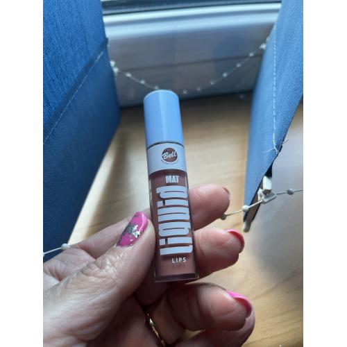 Bell Mat Liquid Lips (Matowa pomadka w płynie) - opinie | zdjęcie do recenzji od recepcjonistka - 2