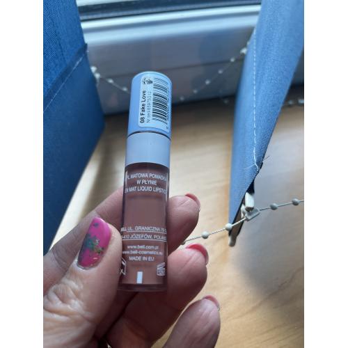 Bell Mat Liquid Lips (Matowa pomadka w płynie) - opinie | zdjęcie do recenzji od recepcjonistka - 4