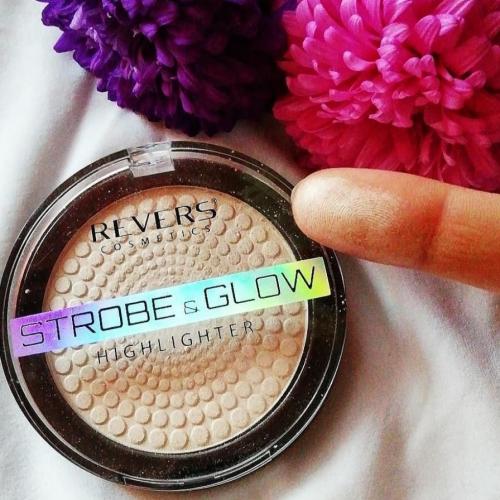Revers Cosmetics Strobe & Glow Highlighter (Puder rozświetlający) - opinie | zdjęcie do recenzji od Agafii