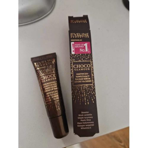 Eveline Cosmetics Choco Glamour, Nourishing & Moisturizing Daily Glow Serum Lip Balm (Odżywczo-nawilżający balsam-serum do ust na dzień) - opinie | zdjęcie do recenzji od Gabsonik123