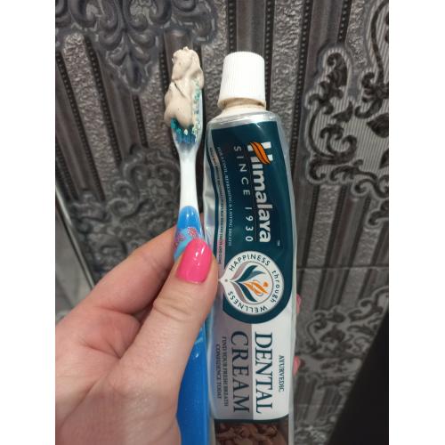 Himalaya Herbals Dental Cream with Clove Essential Oil (Ajurwedyjska pasta do zębów z olejkiem z goździków) - opinie | zdjęcie do recenzji od giulia92