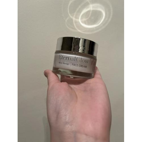 Organique Eternal Glow, Shiny Therapy Face Cream (Rozświetlający krem do twarzy) - opinie | zdjęcie do recenzji od wypchanesiaty