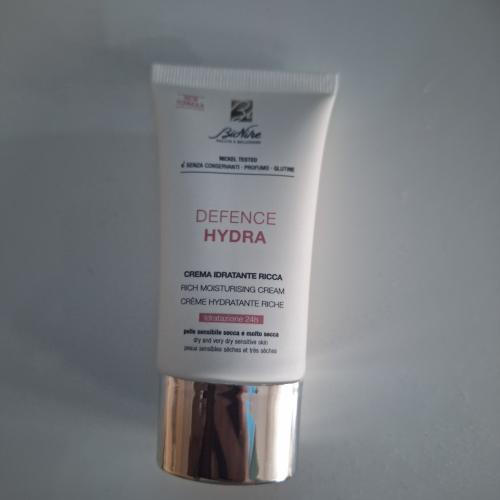 BioNike Defence Hydra, Light Moisturising Cream (Lekki krem nawilżający) - opinie | zdjęcie do recenzji od Qradomowa86