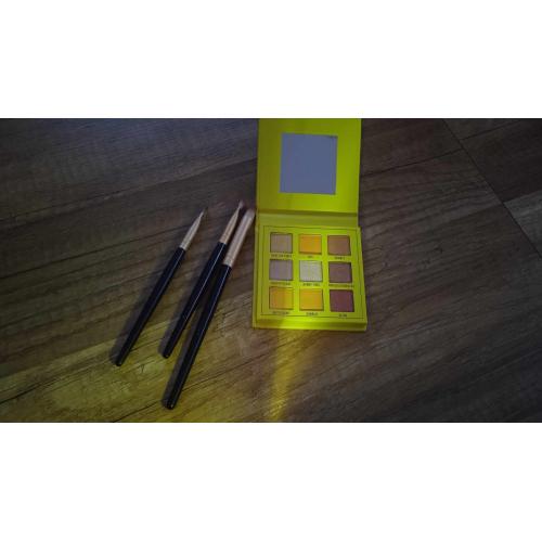 Makeup Obsession London Sunshine Makes Me Happy Eyeshadow Palette (Paleta cieni do powiek) - opinie | zdjęcie do recenzji od Paula_beautydiary - 3