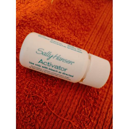 Sally Hansen Creme Hair Bleach For Face (Wybielacz do włosów na twarzy (nowa wersja)) - opinie | zdjęcie do recenzji od Alezwieje - 3