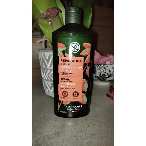 Yves Rocher Organic Jojoba, Restoring Shampoo (Szampon odbudowujący z olejkiem jojoba bio) - opinie | zdjęcie do recenzji od joaska1992