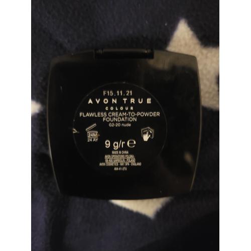 Avon Ideal Flawless, Cream to Powder Foundation (Kremowo - pudrowy podkład w kompakcie `Idealna cera`) - opinie | zdjęcie do recenzji od PaulinaBednarz