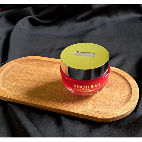 Biotherm Blue Peptides, Uplift Cream SPF 30 (Różany krem do twarzy na dzień z efektem liftingu) - opinie | zdjęcie do recenzji od AnaSky - 2
