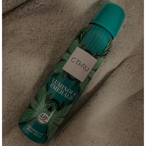 C-Thru Luminous Emerald, Perfumed Body Spray (Dezodorant perfumowany w sprayu) - opinie | zdjęcie do recenzji od Rina_Ch989