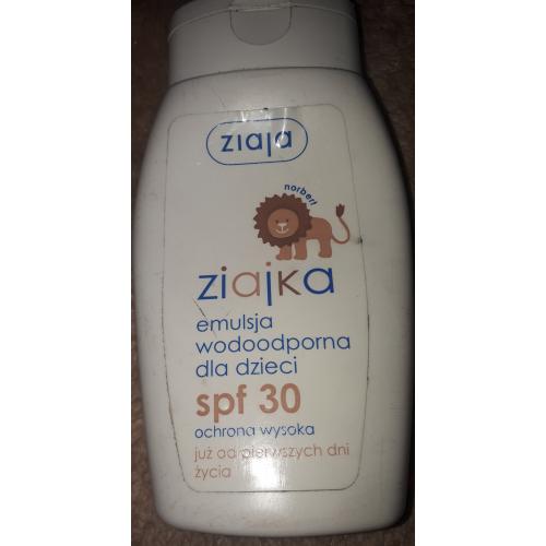 Ziaja Ziajka, Wodoodporna emulsja do opalania dla dzieci SPF 30 - opinie | zdjęcie do recenzji od Magnolia001