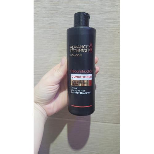 Avon Advance Techniques, Reconstruction Conditioner (Odżywka do włosów `Błyskawiczna odbudowa włosa` [Odżywka ułatwiająca rozczesywanie `Regeneracja`}) - opinie | zdjęcie do recenzji od Bogusia_W