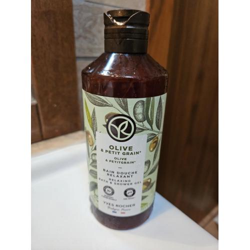 Yves Rocher Les Plaisirs Nature, Bain Douche Relaxant Olive & Petit Grain (Relaksujący żel pod prysznic i do kąpieli `Oliwka i petit grain`) - opinie | zdjęcie do recenzji od Pantera Nera