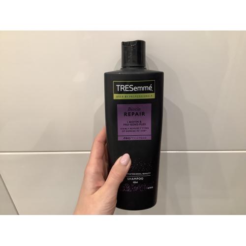 TRESemme Biotin Repair, Shampoo (Szampon regenerujący do włosów suchych i zniszczonych (nowa wersja)) - opinie | zdjęcie do recenzji od TaMagdalena