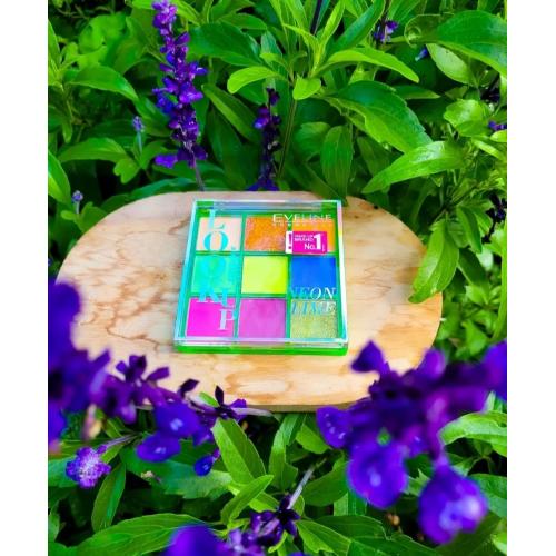 Eveline Cosmetics Look Up, Neon Lime Eyeshadow Palette (Paletka cieni do powiek) - opinie | zdjęcie do recenzji od uroda_kosmetyki - 2