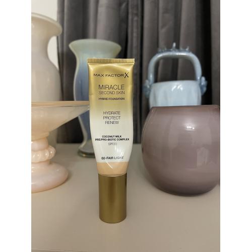 Max Factor Miracle Second Skin Hybrid Foundation, Hydrate Protect Renew SPF 20 (Podkład nawilżający z filtrem) - opinie | zdjęcie do recenzji od Ankaskakakanka