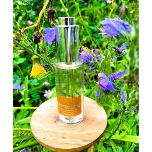Dermika Esthetic Solutions, Vit C, Skoncentrowane serum rozświetlające anti-age na dzień i na noc - opinie | zdjęcie do recenzji od uroda_kosmetyki
