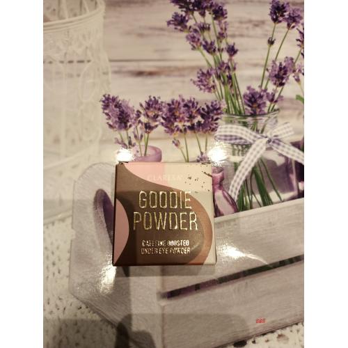 Claresa Goodie Powder, Caffeine Boosted Under Eye Powder (Sypki puder pod oczy z kofeiną) - opinie | zdjęcie do recenzji od LandOfBliss