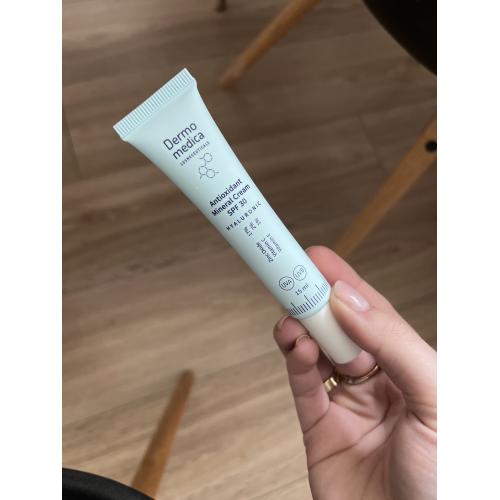 Dermomedica Antioxidant Mineral Cream SPF 30 (Przeciwstarzeniowy mineralny krem SPF 30) - opinie | zdjęcie do recenzji od Porucznik21