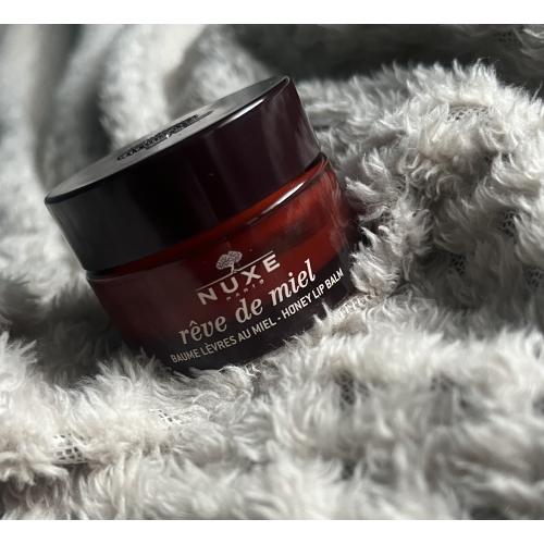 Nuxe Reve de Miel, Honey Lip Balm (Miodowy balsam do ust ( Nowa wersja )) - opinie | zdjęcie do recenzji od Maggie_Pk