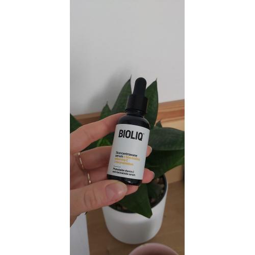 Bioliq Pro,  Skoncentrowane serum z fotostabilną witaminą C i niacynamidem - opinie | zdjęcie do recenzji od MamaMiko22
