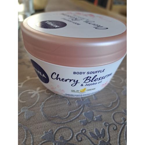 Nivea Body Souffle Cherry Blossom and Jojoba Oil (Olejek w kremie, Suflet do ciała ` Kwiat wiśni i olejek jojoba`) - opinie | zdjęcie do recenzji od JOANNAPIO1974