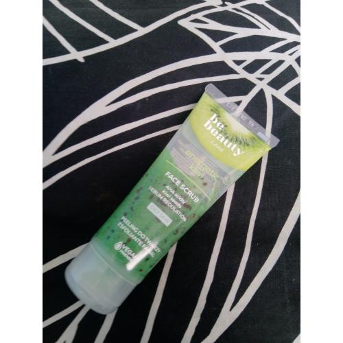 bebeauty Delikatnie złuszczający peeling do twarzy `Kiwi - oczyszczanie porów i regulacja sebum` - opinie | zdjęcie do recenzji od Owocowysad - 4