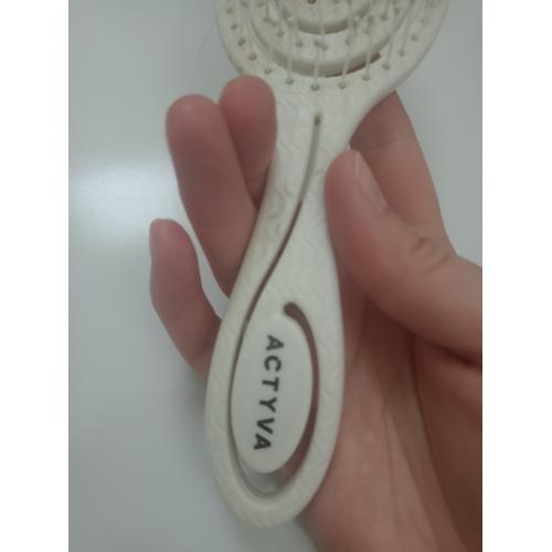 Kemon Actyva, Eco-Friendly Hairbrush (Ekologiczna szczotka do włosów) - opinie | zdjęcie do recenzji od Lothris - 2