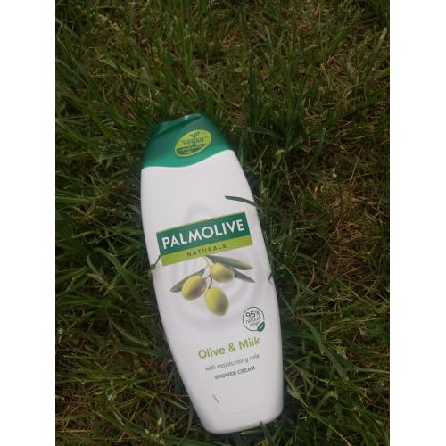 Palmolive Naturals,  Olive & Milk Shower Cream (Kremowy żel pod prysznic (nowa wersja)) - opinie | zdjęcie do recenzji od Justyna_moja_pielegnacja