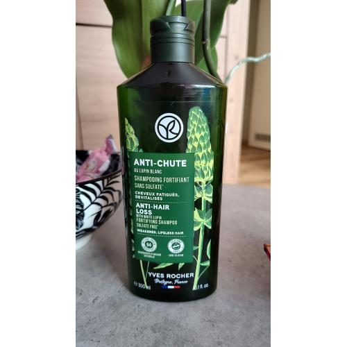 Yves Rocher Anti Hair Loss Fortifiang Shampoo (Szampon przeciw wypadaniu włosów z białym łubinem) - opinie | zdjęcie do recenzji od joaska1992