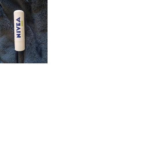 Nivea 24h Melt-in-Moisture Natural Avocado, Pielęgnująca pomadka do ust  SPF 15 - opinie | zdjęcie do recenzji od AgaB1998 - 2