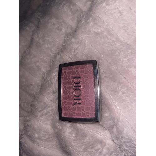 Christian Dior Dior Backstage, Rosy Glow Blush (Róż) - opinie | zdjęcie do recenzji od Wika_a