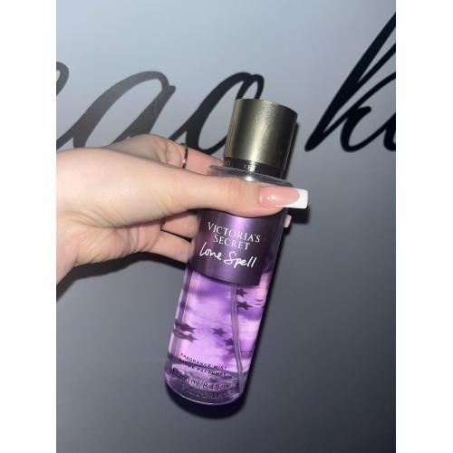 Victoria's Secret Love Spell, Refreshing Body Mist (Mgiełka do ciała) - opinie | zdjęcie do recenzji od Wika_a