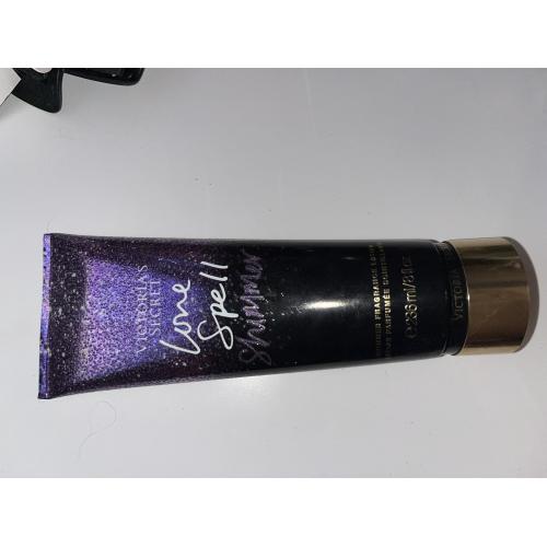 Victoria's Secret Love Spell Shimmer Fragrance Lotion (Perfumowany balsam do ciała z drobinkami) - opinie | zdjęcie do recenzji od Wika_a
