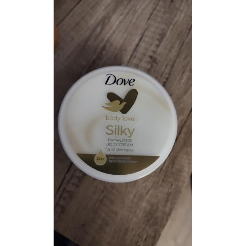 Dove Silky Nourishment Body Cream (Jedwabiście odżywiający krem do ciała) - opinie | zdjęcie do recenzji od joaska1992 - 3