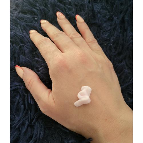 Eveline Cosmetics Daily Care Hero!, Intensywnie ujędrniające mleczko nawilżające do ciała `Pitaja!` - opinie | zdjęcie do recenzji od tyska2409 - 2