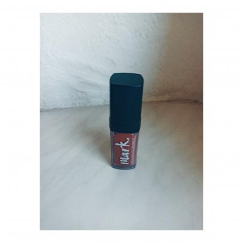 Avon Mark., Liquid Lip Lacquer Matte (Matowa szminka w płynie) - opinie | zdjęcie do recenzji od Alezwieje - 4