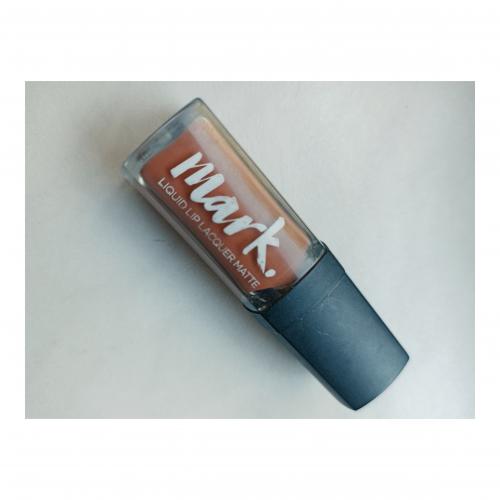 Avon Mark., Liquid Lip Lacquer Matte (Matowa szminka w płynie) - opinie | zdjęcie do recenzji od Alezwieje - 3