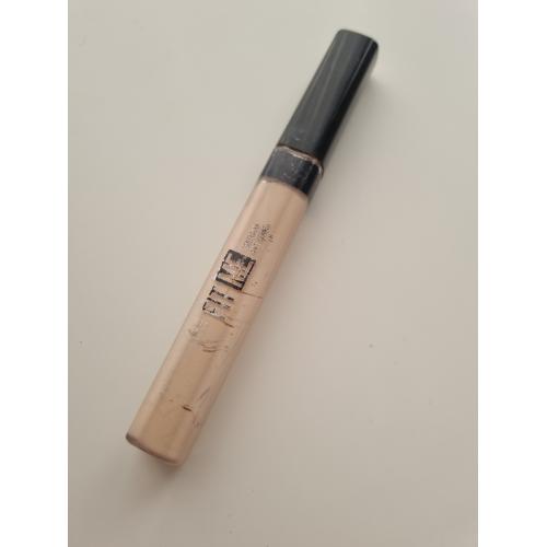 Maybelline New York Fit Me !,  Concealer (Korektor) - opinie | zdjęcie do recenzji od Anzelka9 - 1